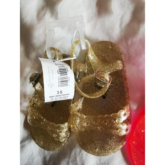 Two pairs old navy baby girl sandals - Picture 4 of 7